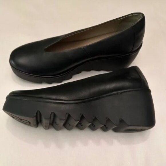 Fly London Beso Wedge Pump Black EU 40 US SIZE 9 - Picture 4 of 7